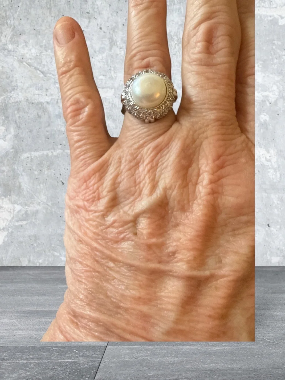 Vintage Faux Pearl & Rhinestone Cocktail Ring Silver Tone Size 9